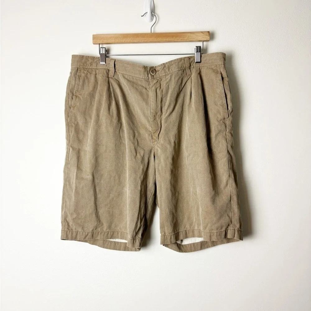 TOMMY BAHAMA • Men’s Tan Silk Chino Casual Shorts Size 38